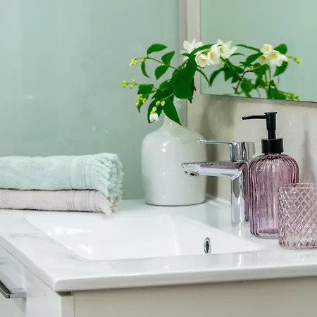 Апартаменты Terra - Comfort One Bedroom With Balcony And View Veliki *