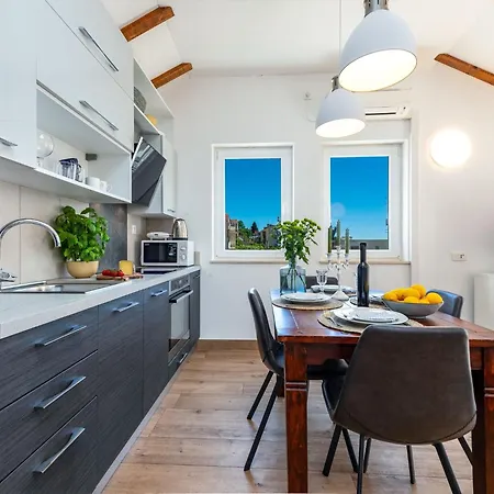 Terra - Comfort One Bedroom With Balcony And View Veliki *