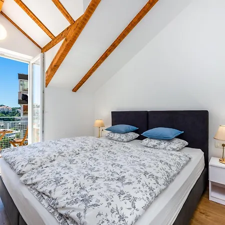 Terra - Comfort One Bedroom With Balcony And View Veliki *