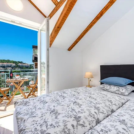 Terra - Comfort One Bedroom With Balcony And View Veliki Дубровник
