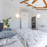 Terra - Comfort One Bedroom With Balcony And View Veliki * Dubrownik