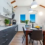 Terra - Comfort One Bedroom With Balcony And View Veliki *